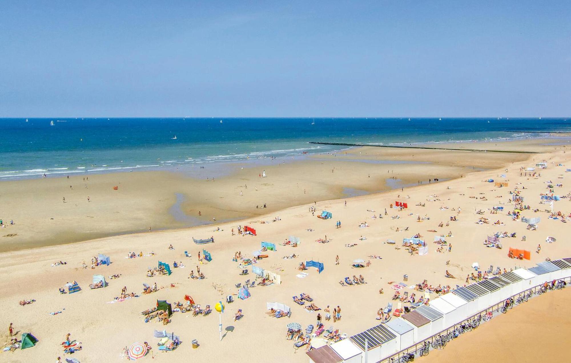 Awesome Apartment In Oostende With House Sea View Εξωτερικό φωτογραφία