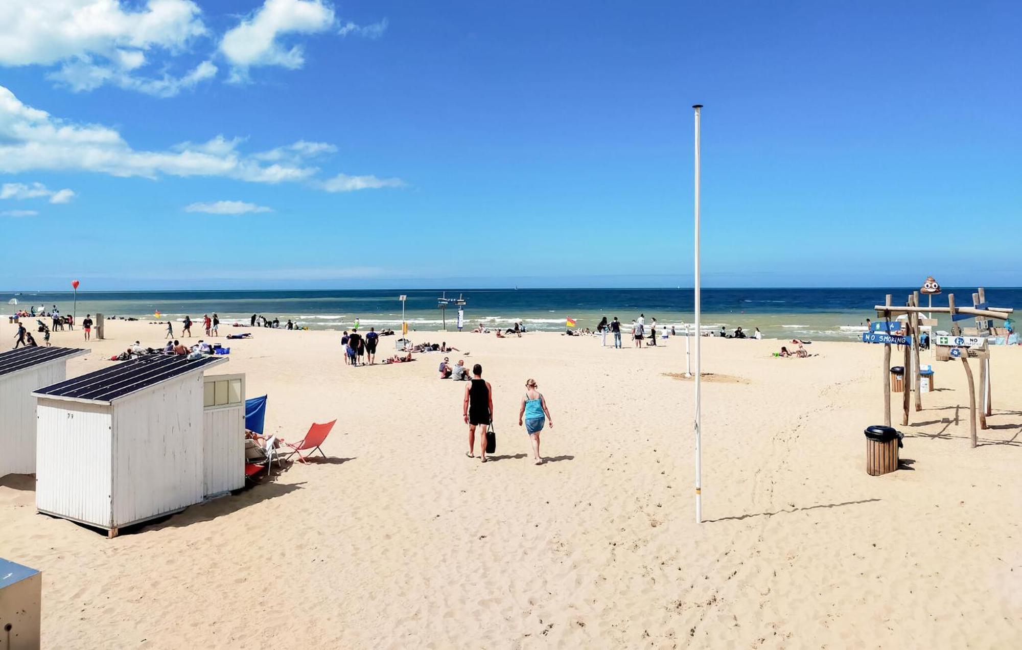 Awesome Apartment In Oostende With House Sea View Εξωτερικό φωτογραφία