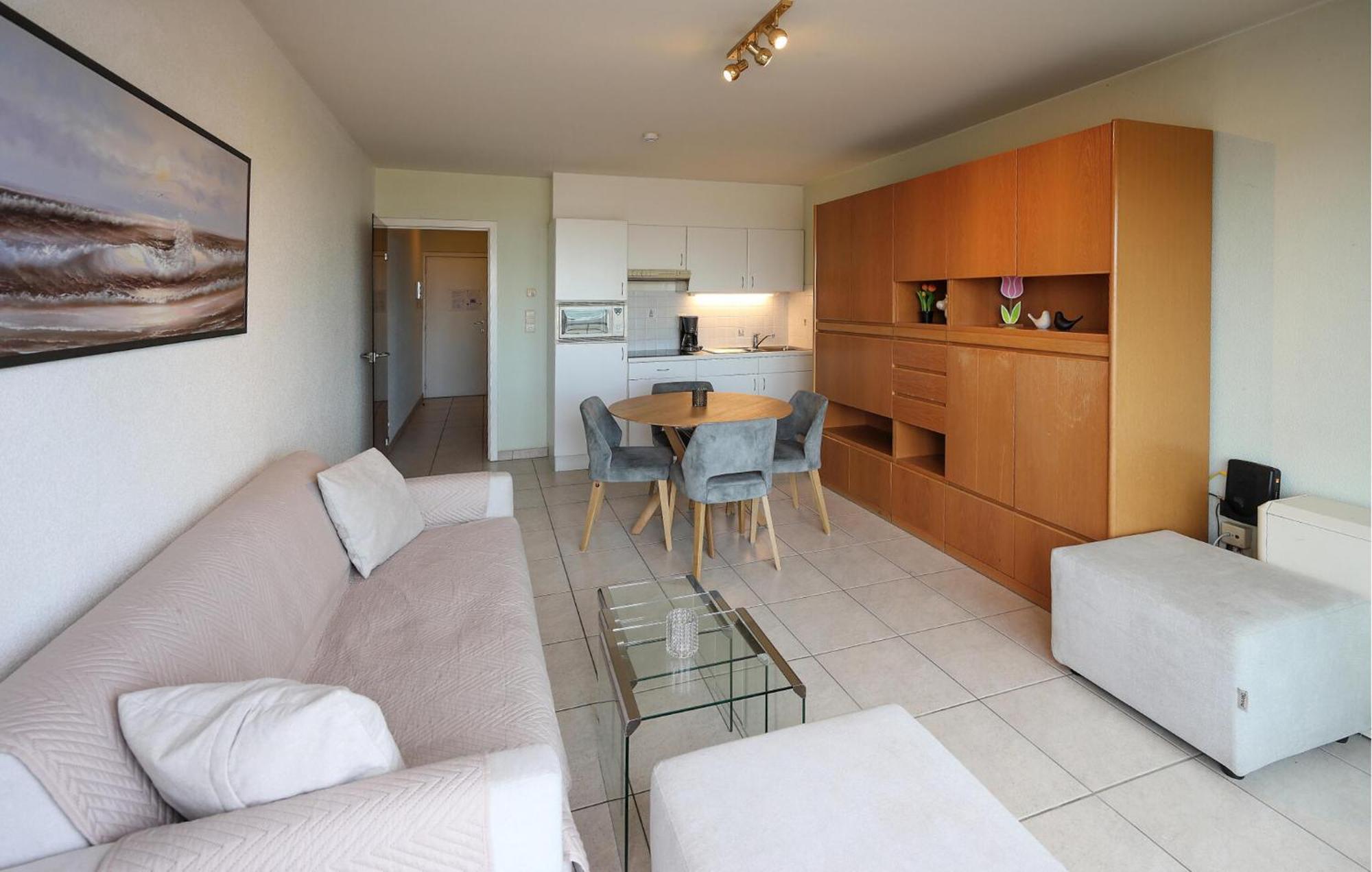 Awesome Apartment In Oostende With House Sea View Εξωτερικό φωτογραφία